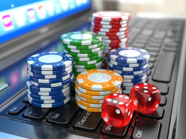 stars77 European Roulette live table with dealer and spinning wheel on camera